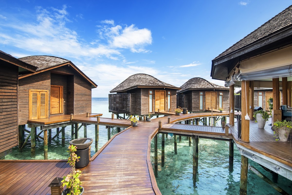 Lily Beach Resort & Spa Maldives guide image