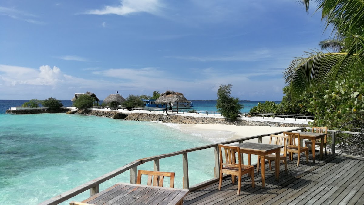 Makunudu Island Maldives guide image