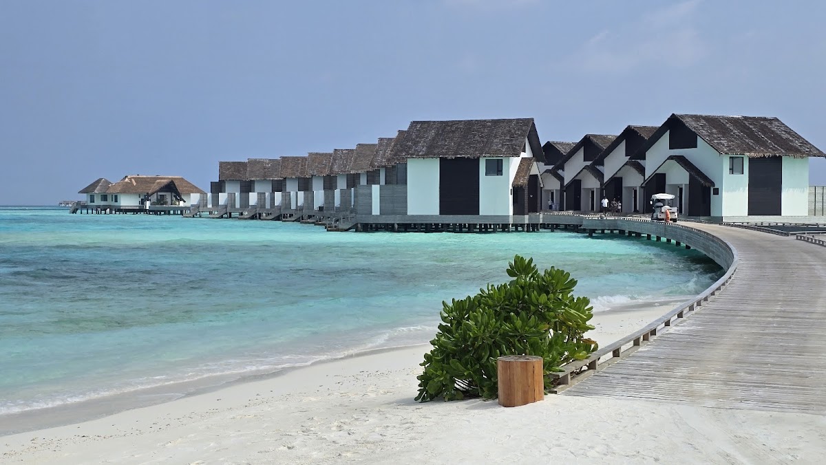 NOOE Maldives Kunaavashi Maldives guide image