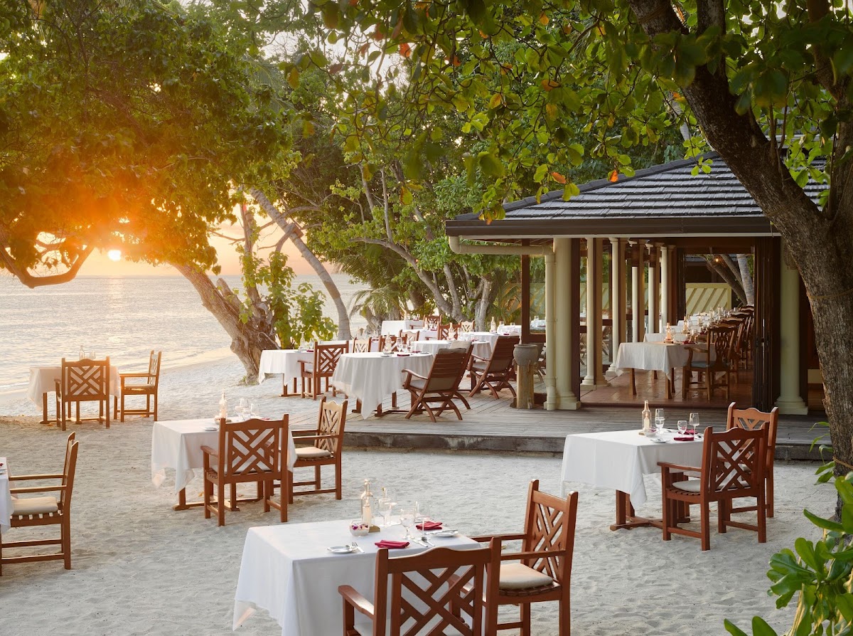 Royal Island Resort & Spa Maldives guide image