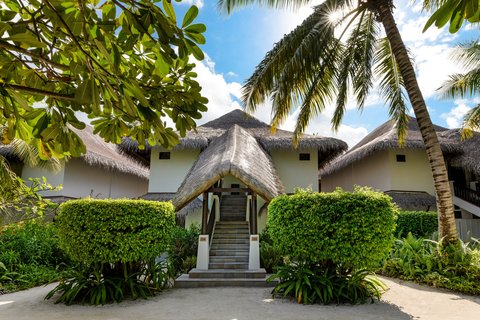 Sheraton Maldives Full Moon Resort & Spa Maldives guide image