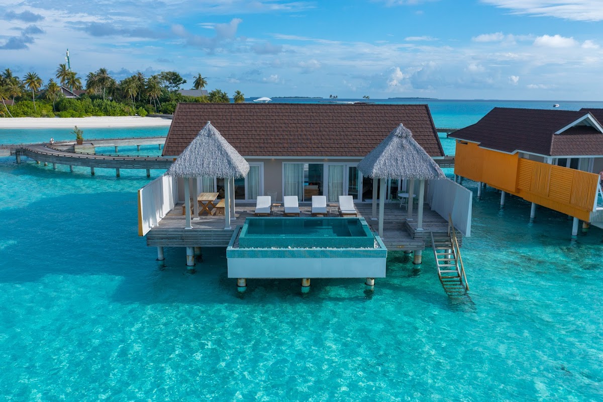 The Standard Huruvalhi Maldives guide image