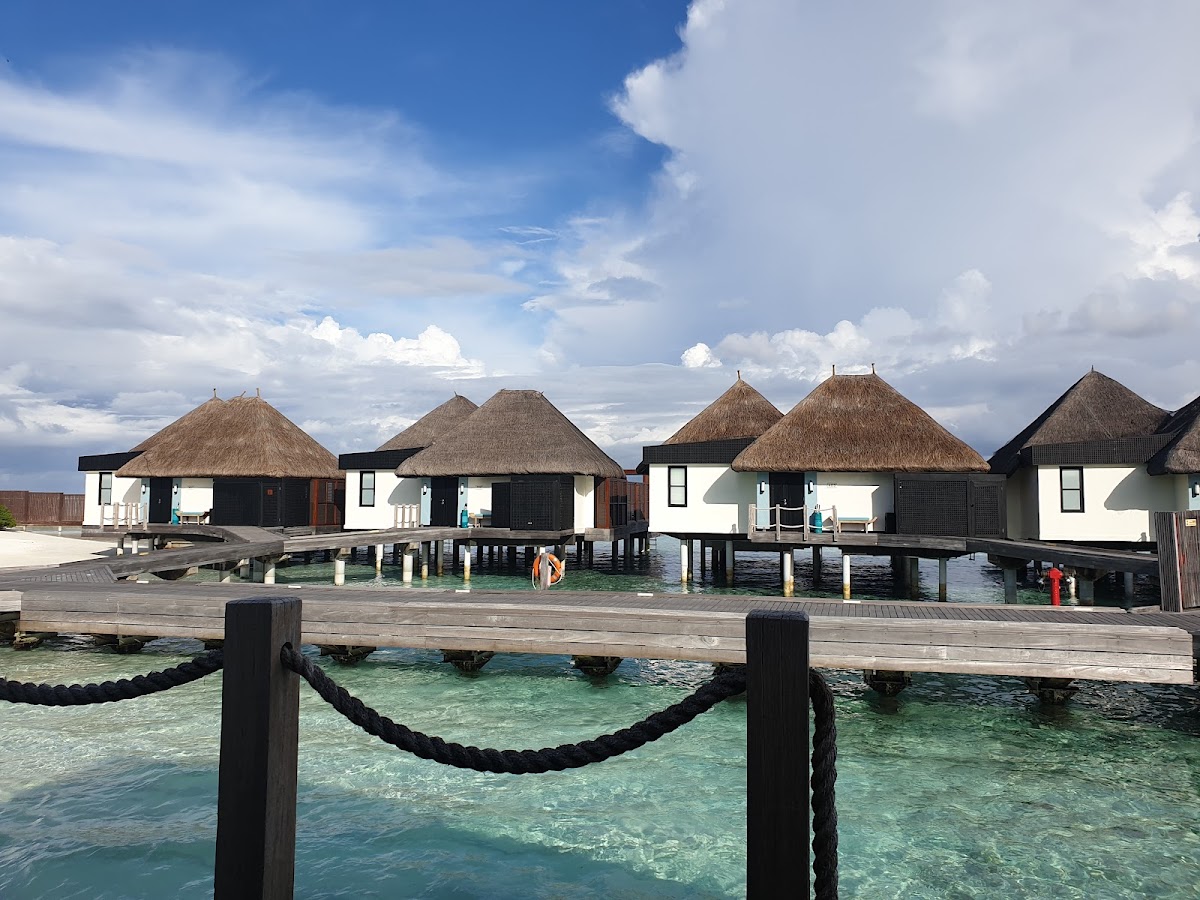 Four Seasons Resort Maldives at Kuda Huraa Maldives guide image