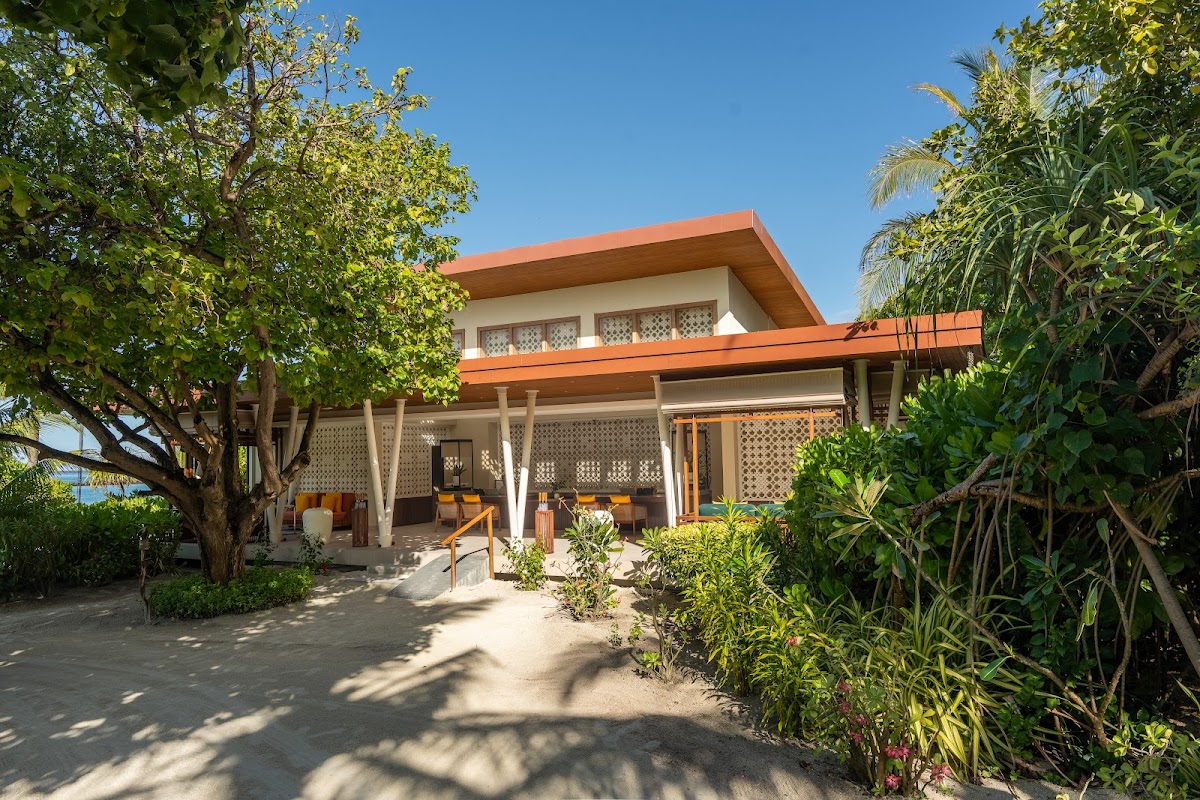 Kuda Villingili Resort Maldives guide image