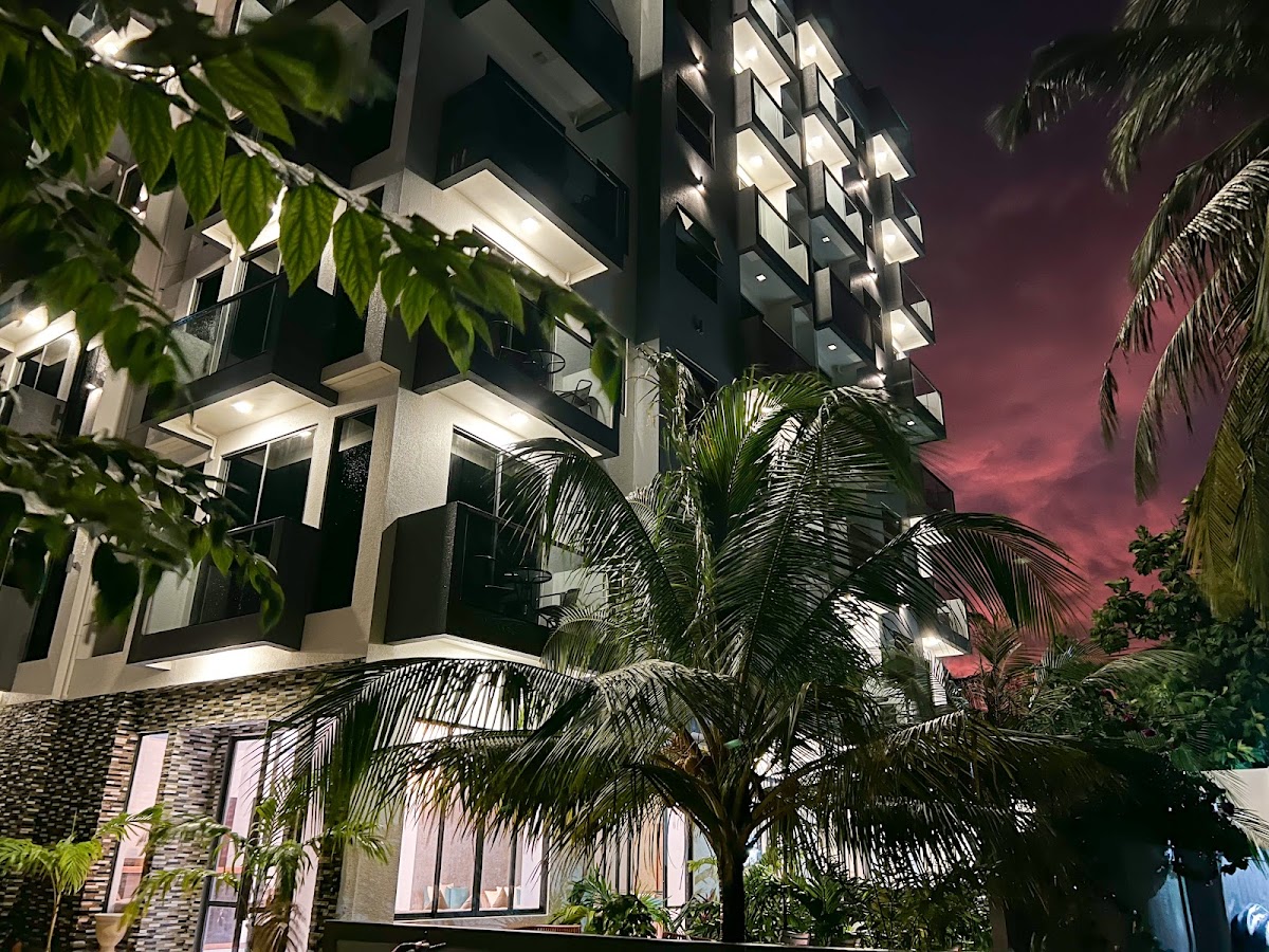 Ari Grand Hotel Dhangethi Maldives guide image
