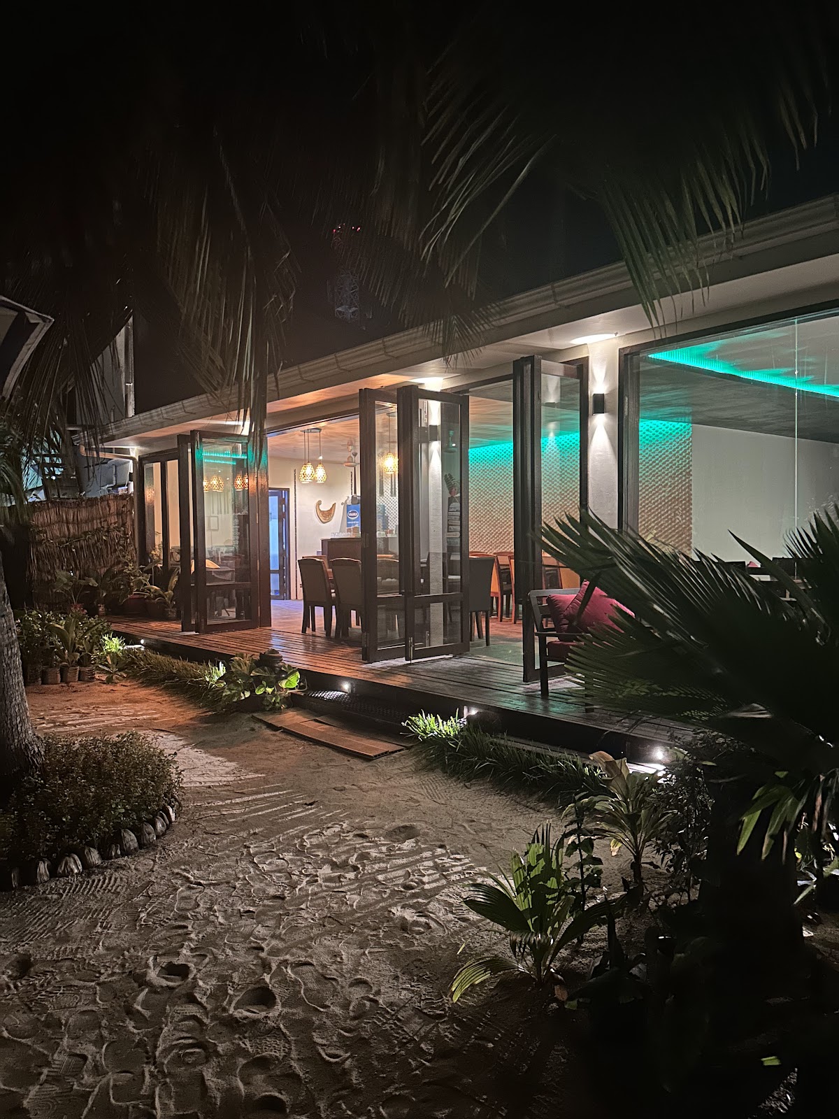 LVIS blancura Dharavandhoo Maldives guide image