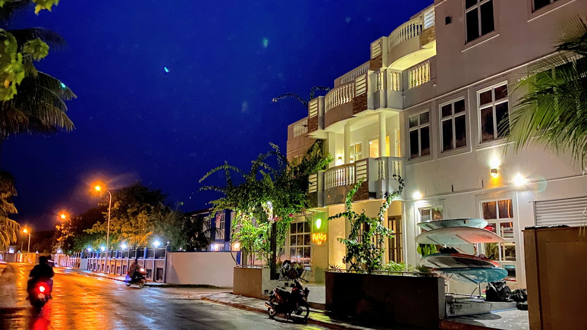 Pebbles Inn Hithadhoo Maldives guide image