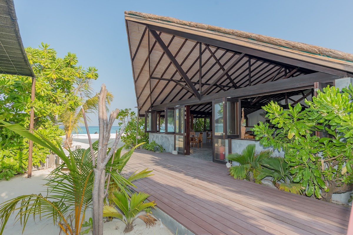 Premier Beach Gulhi Maldives guide image
