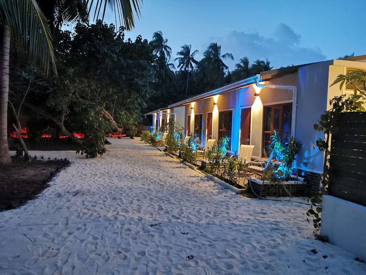 Village Hideaways Fulhadhoo Maldives guide image
