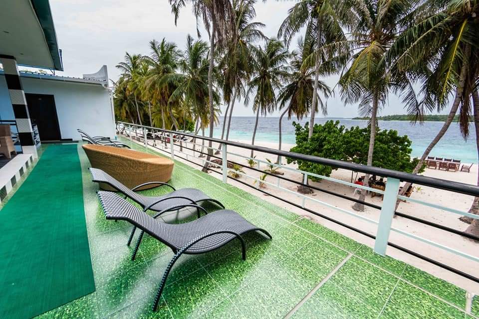Dhonfulhafi Beach View Maalhos Maldives guide image