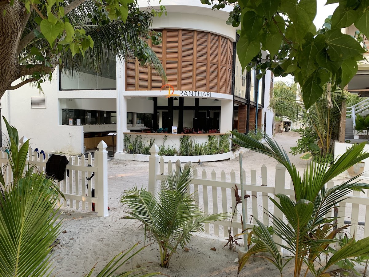 Ukulhas Hotels Guide Maldives guide image