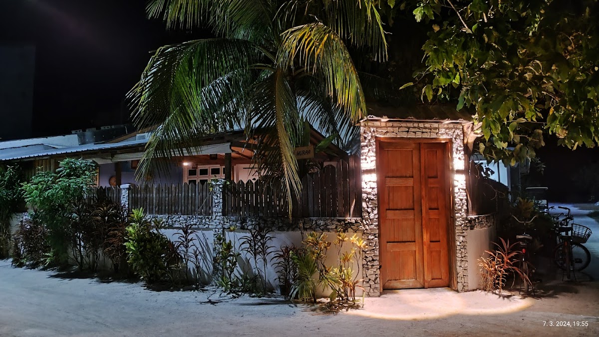 Huraa Hotels Guide Maldives guide image